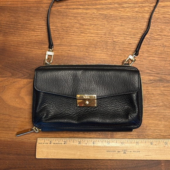 Tumi clutch crossbody - Picture 1 of 9